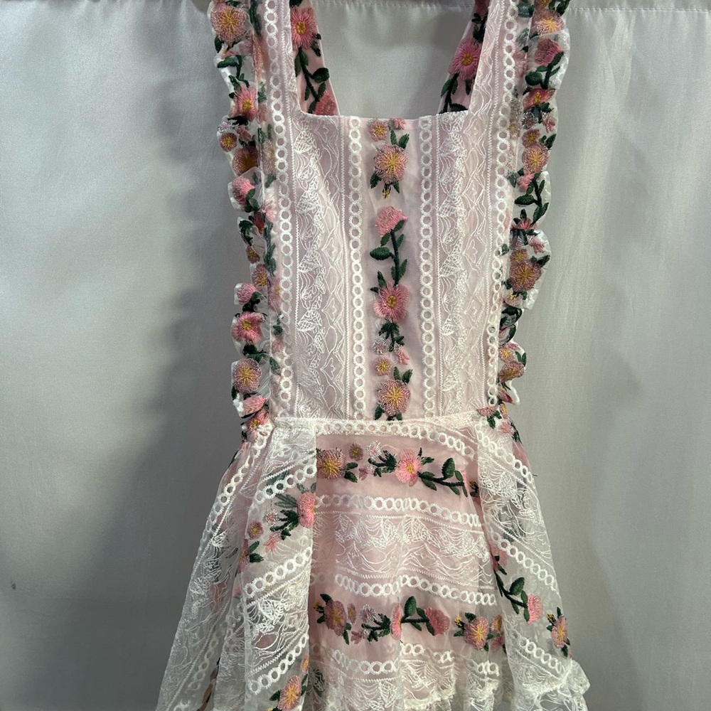 Numi Floral embroidered Lace pinafore LN